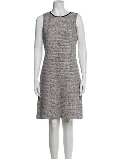 Pre-owned St John Scoop Neck Knee-length Dress In Black