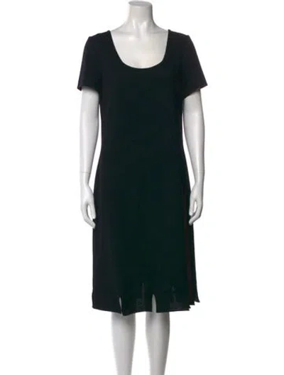 Pre-owned St John Scoop Neck Knee-length Dress In Black