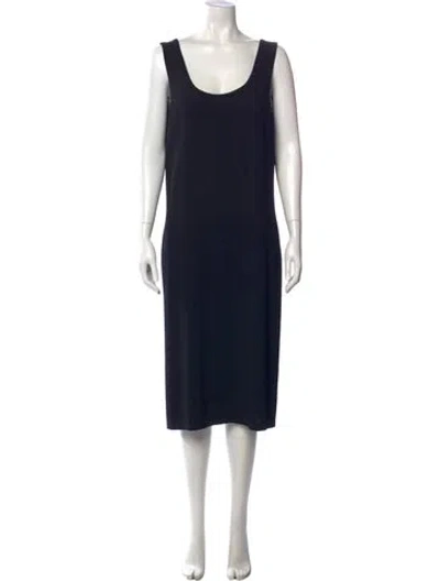 Pre-owned St John Scoop Neck Knee-length Dress In Black