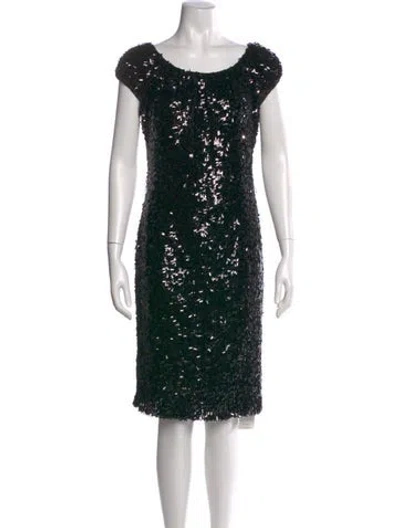 Pre-owned St John Scoop Neck Knee-length Dress In Black