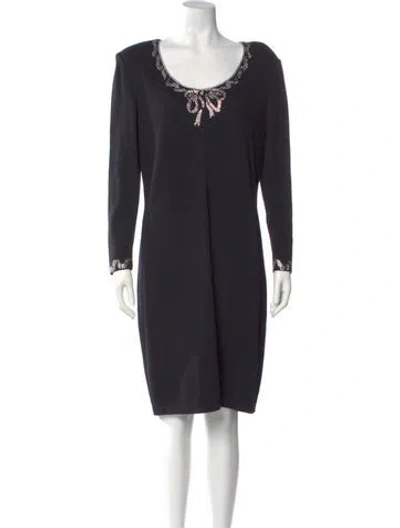Pre-owned St John Scoop Neck Knee-length Dress In Black