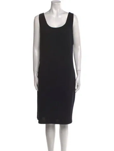 Pre-owned St John Scoop Neck Knee-length Dress In Blue