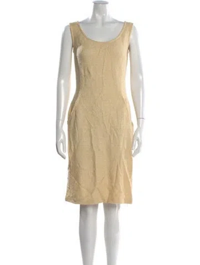 Pre-owned St John Scoop Neck Knee-length Dress In Neutral