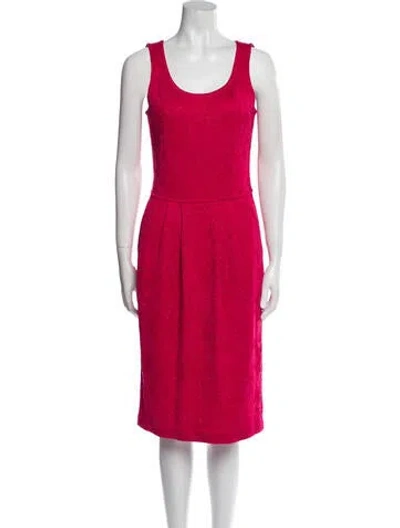 Pre-owned St John Scoop Neck Knee-length Dress In Red