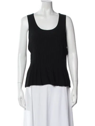Pre-owned St John Scoop Neck Sleeveless Top In Black