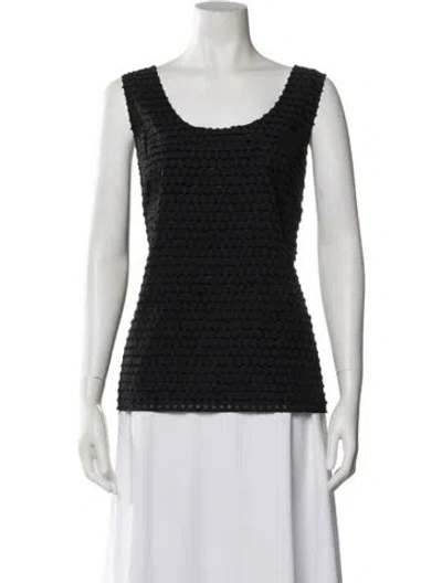 Pre-owned St John Scoop Neck Sleeveless Top In Black