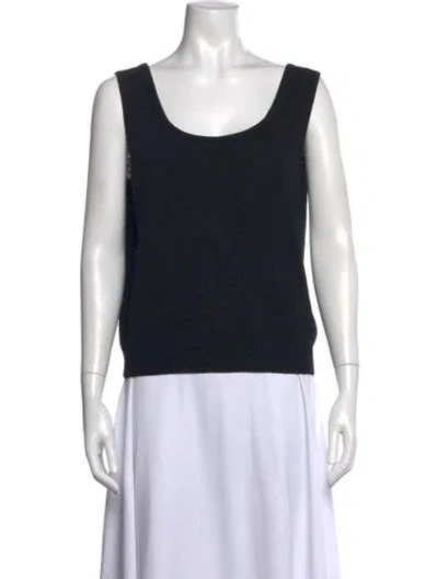 Pre-owned St John Scoop Neck Sleeveless Top In Black