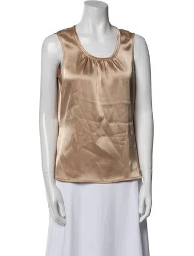 Pre-owned St John Scoop Neck Sleeveless Top In Neutral