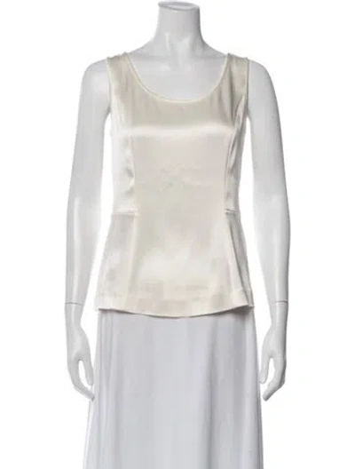 Pre-owned St John Scoop Neck Sleeveless Top In Neutral