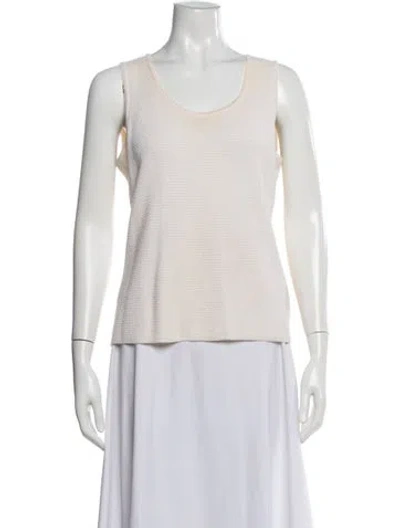 Pre-owned St John Scoop Neck Sleeveless Top In White