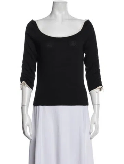 Pre-owned St John Scoop Neck Sweater In Black