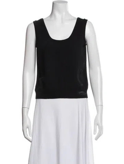 Pre-owned St John Scoop Neck Sweater In White
