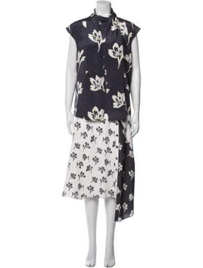 Pre-owned St John Silk Printed Skirt Set In Neutral