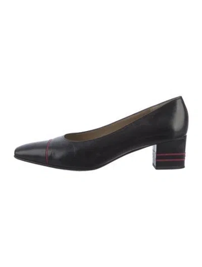 Pre-owned St John Suede Pumps In Black