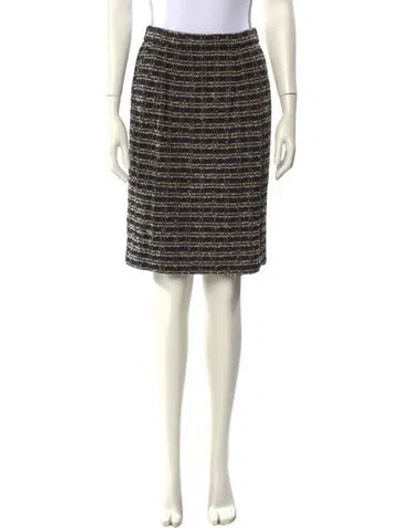 Pre-owned St John Tweed Pattern Knee-length Skirt In Black