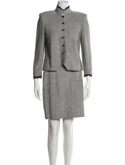 Pre-owned St John Tweed Pattern Lace Trim Embellishment Skirt Suit In Black