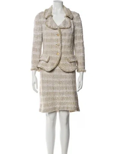 Pre-owned St John Tweed Pattern Raw-edge Trim Skirt Suit In Neutral