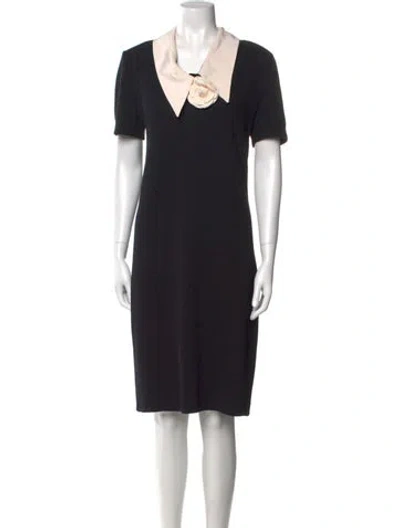 Pre-owned St John V-neck Knee-length Dress In Black