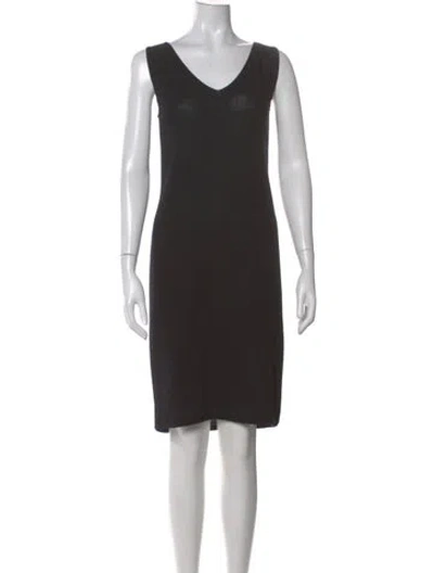 Pre-owned St John V-neck Knee-length Dress In Black