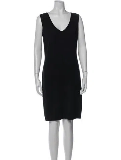 Pre-owned St John V-neck Knee-length Dress In Black