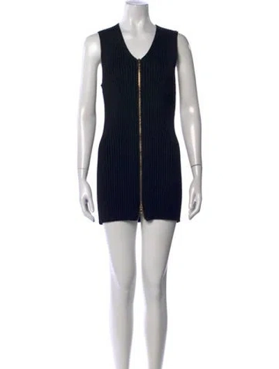 Pre-owned St John V-neck Mini Dress In Green