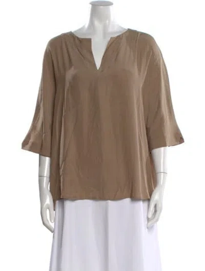 Pre-owned St John V-neck Three-quarter Sleeve Top In Neutral