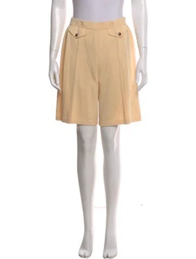 Pre-owned St John Wool Knee-length Shorts In Neutral