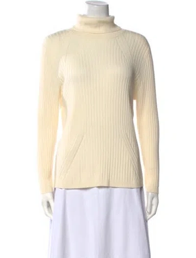 Pre-owned St John Wool Turtleneck Sweater In Neutral