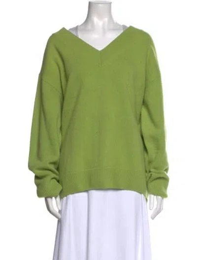 Pre-owned St John Wool V-neck Sweater In Green