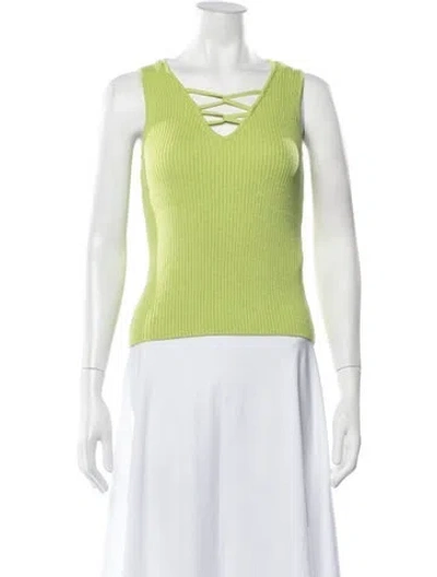 Pre-owned St John Wool V-neck Sweater In Green