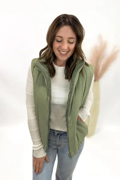 Staccato Reversible Puffer Vest In Sage In Green