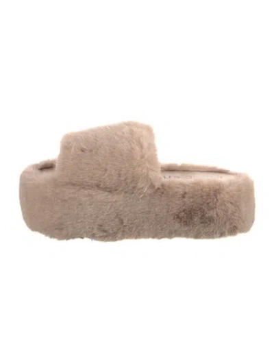 Pre-owned Stand Studio Fur Slides In Neutral