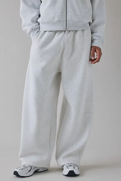 STANDARD CLOTH JUMP SHOT COCOON SWEATPANT IN GREY, MEN'S AT URBAN OUTFITTERS