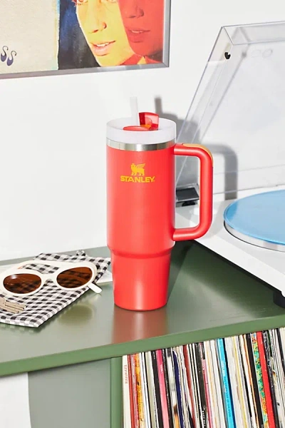 Stanley Quencher 2.0 Flowstate 30 oz Tumbler In Chili At Urban Outfitters In Red