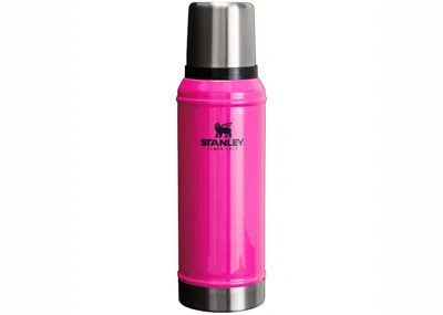 Pre-owned Stanley Women's  The Neon Collection Classic Legendary 1.0 Qt Bottle In Electric Pink