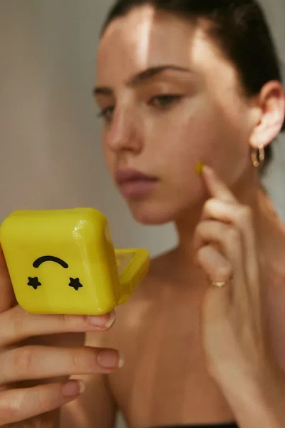 Starface Hydrocolloid Pimple Patch & Mirrored Compact Case Set In Big Yellow At Urban Outfitters