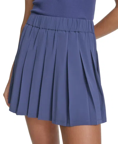 Starter Women's Solid-color Pleated Stretch Pull-on Skort In Deep Cobalt
