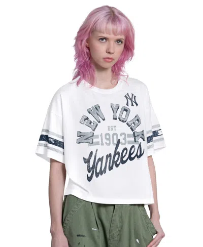 Starter Women's White New York Yankees Cropped Hurry Up Offense T-shirt In Multi