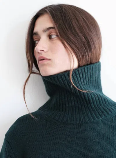 Stateside Wool/cashmere Blend Turtleneck In Rainforest In Green