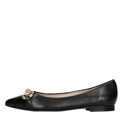 Status Flat Shoes In Black