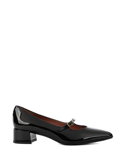 Status Pointed Leather Pumps In Black