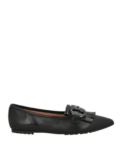 Status Woman Loafers Black Size 6 Leather