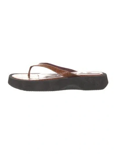 Pre-owned Staud Embossed Leather Flip Flops In Neutral