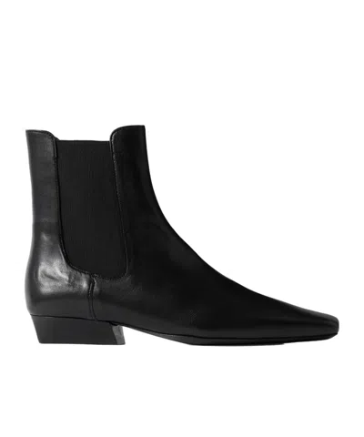Staud Wally Leather Chelsea Boots In Black