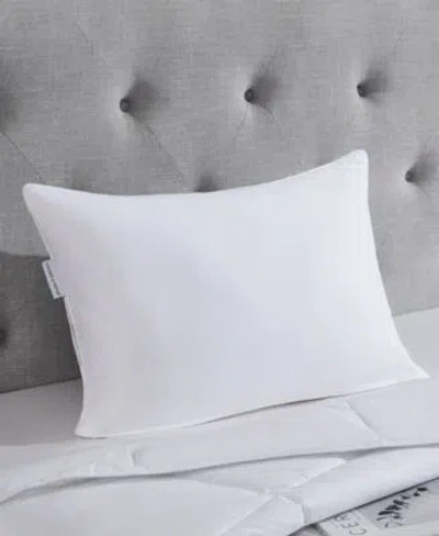 Stearns & Foster Stearns Foster Primacool Medium Density Pillow In White