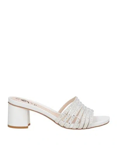 Stefania Pellicci Woman Sandals Ivory Size 11 Leather In White