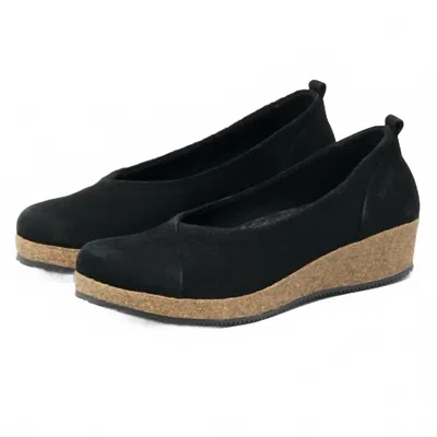 Stegmann Women's Sofie Slip-on In Black