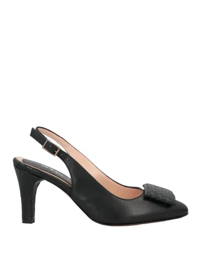 Stele Pumps In Black
