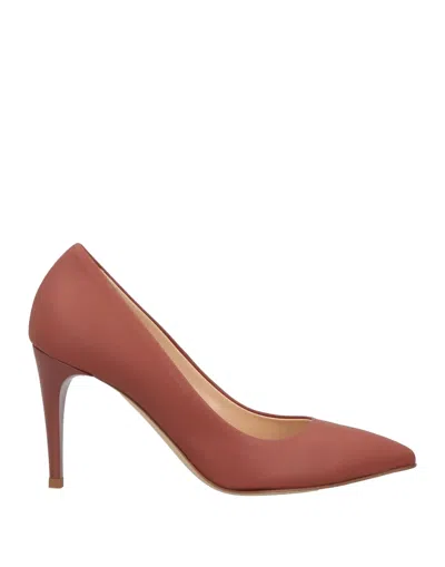 Stele Pumps In Brown