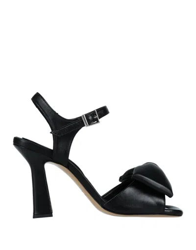 Stele Sandals In Black